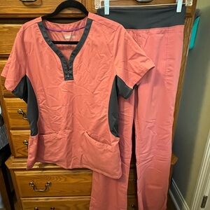 Healing Hands Purple Label YOGA Women's Two-Piece Scrub Set in Coral and Gray XL
